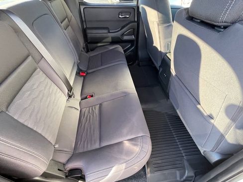 Used 2023 Nissan Frontier SV w/ Technology Package image 23