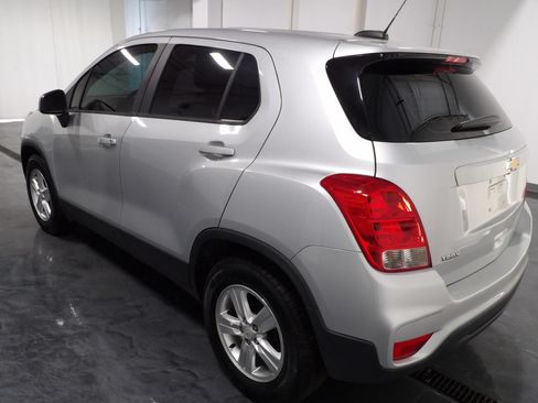 Used 2018 Chevrolet Trax LS FWD image 5