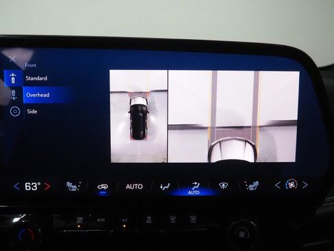 Used 2024 Chevrolet Blazer EV LT AWD/4WD image 32