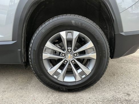 Used 2025 Chevrolet Equinox LT image 30