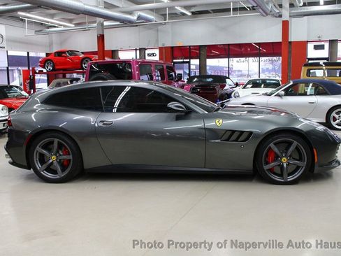 Used 2017 Ferrari GTC4Lusso AWD image 11