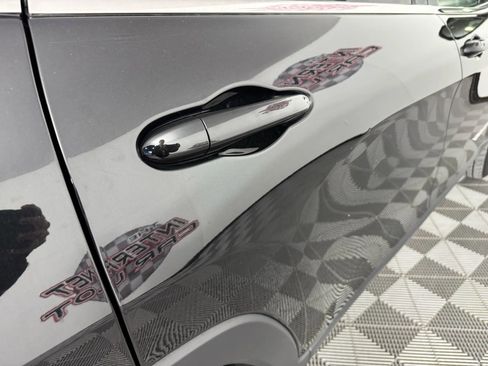 Used 2016 Jeep Cherokee Limited image 28