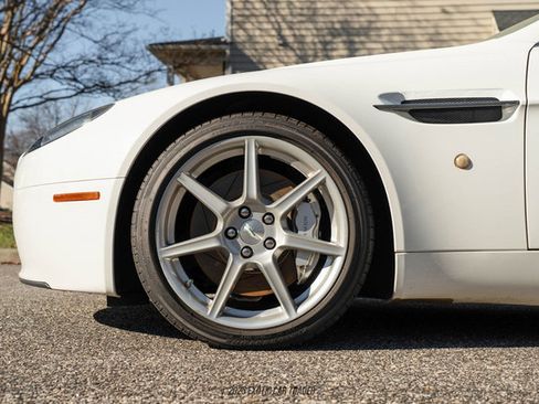 Used 2008 Aston Martin V8 Vantage Roadster 6-Speed image 4