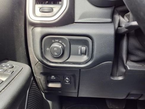 Used 2020 RAM 1500 Big Horn AWD/4WD image 18