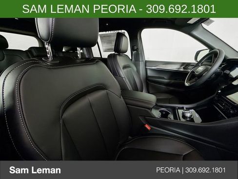 New 2025 Jeep Grand Cherokee Limited image 28