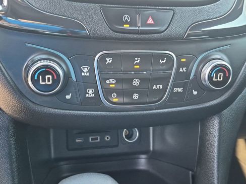 Used 2023 Chevrolet Equinox RS w/ RS Leather Package FWD image 19