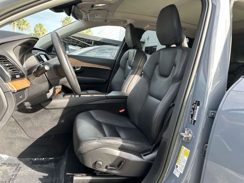 Used 2023 Volvo XC90 B6 Plus AWD/4WD image 3