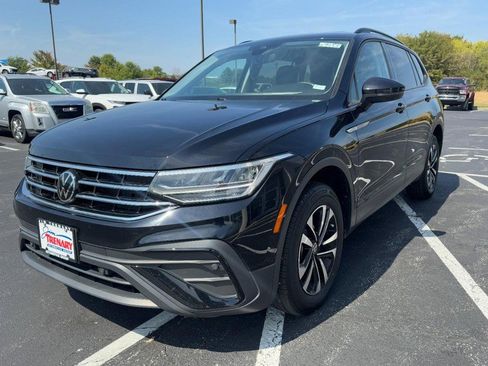 Used 2023 Volkswagen Tiguan S image 8