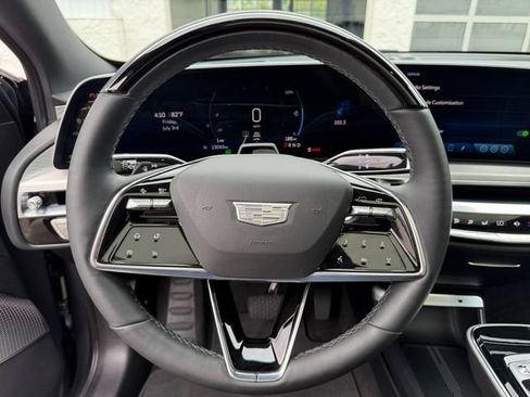 Used 2023 Cadillac Lyriq AWD image 22