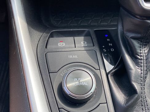 Used 2019 Toyota RAV4 XSE AWD/4WD image 20