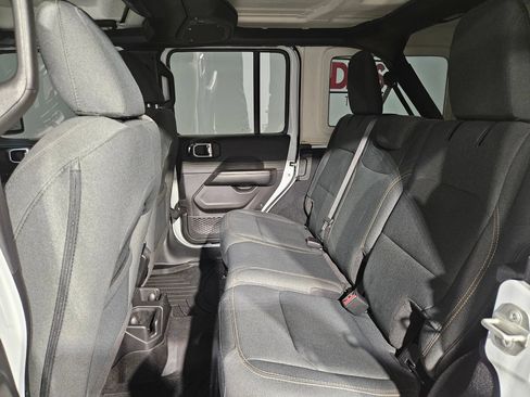 Used 2024 Jeep Wrangler Unlimited Sahara AWD/4WD image 34