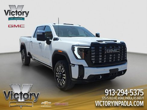 Used 2025 GMC Sierra 3500 Denali Ultimate AWD/4WD image 1