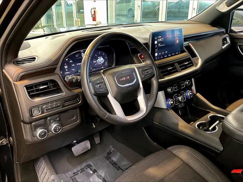 Used 2022 GMC Yukon SLE w/ Gmc Pro Safety Plus Package image 17
