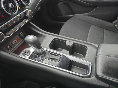 Used 2024 Nissan Sentra SV image 23