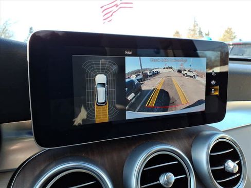 Used 2022 Mercedes-Benz GLC 300 4MATIC image 11