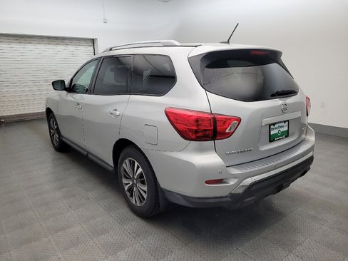 Used 2017 Nissan Pathfinder SV AWD/4WD image 5