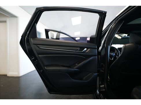 Used 2019 Honda Accord Sport image 15
