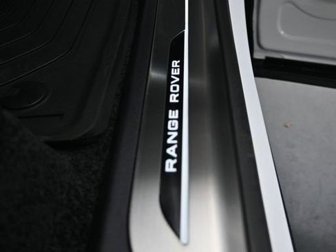 New 2025 Land Rover Range Rover SE image 12