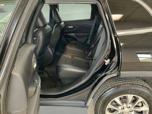 Used 2021 Jeep Cherokee Latitude Lux AWD/4WD image 19