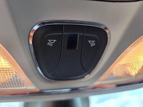 Used 2020 Jeep Cherokee Trailhawk w/ Cold Weather Group AWD/4WD image 35
