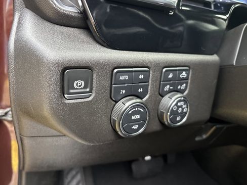 Used 2024 Chevrolet Silverado 2500 LTZ w/ LTZ Convenience Package image 27