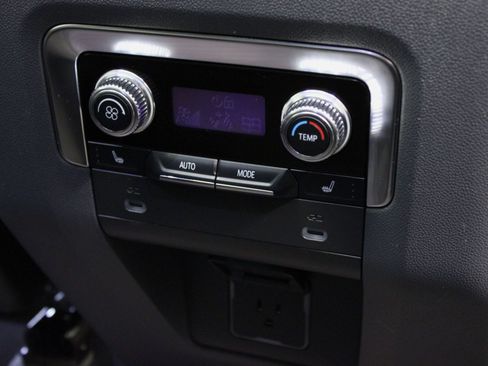 Used 2022 GMC Yukon Denali image 18