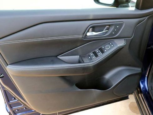 Certified 2024 Nissan Rogue SL w/ SL Premium Package FWD image 16
