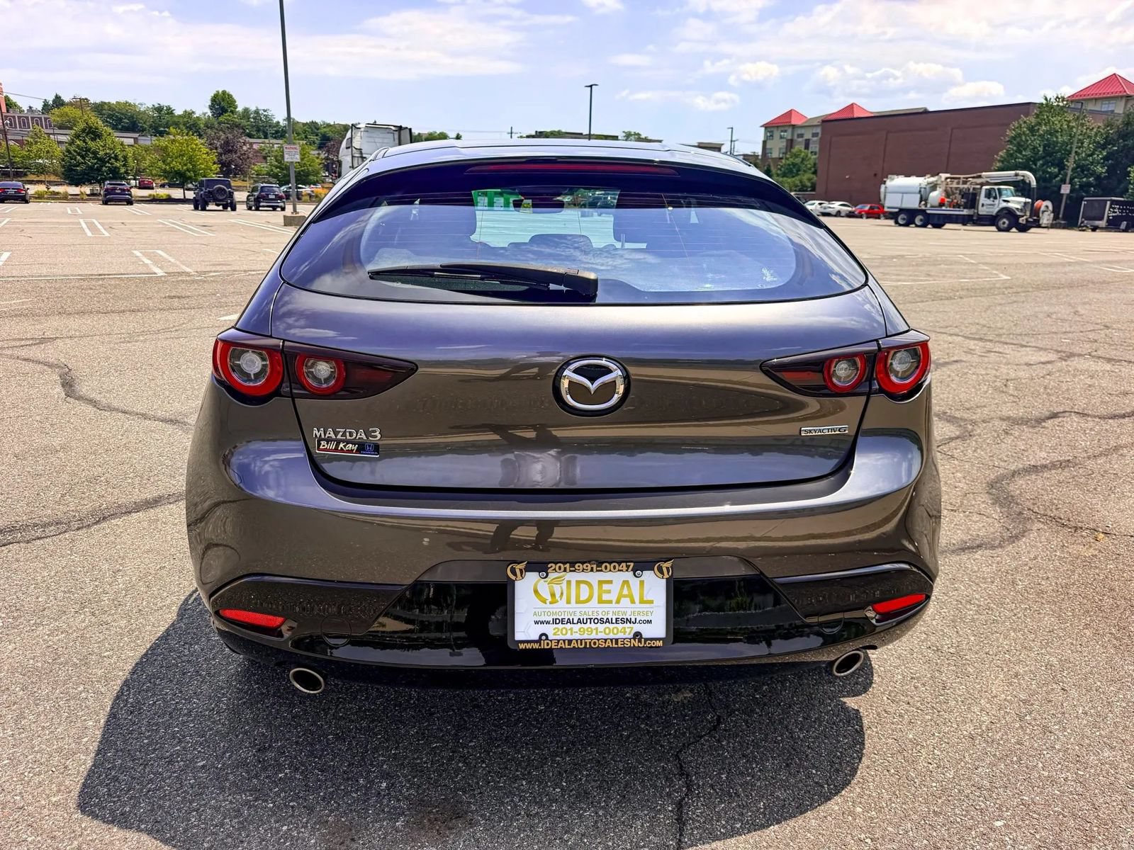 Used 2023 MAZDA MAZDA3 s FWD image 4