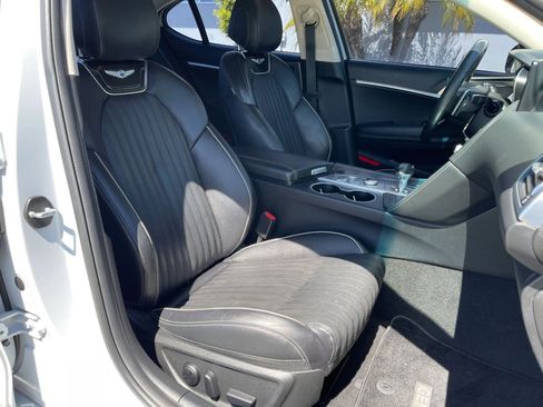 Used 2022 Genesis G70 2.0T w/ Prestige Package RWD image 22