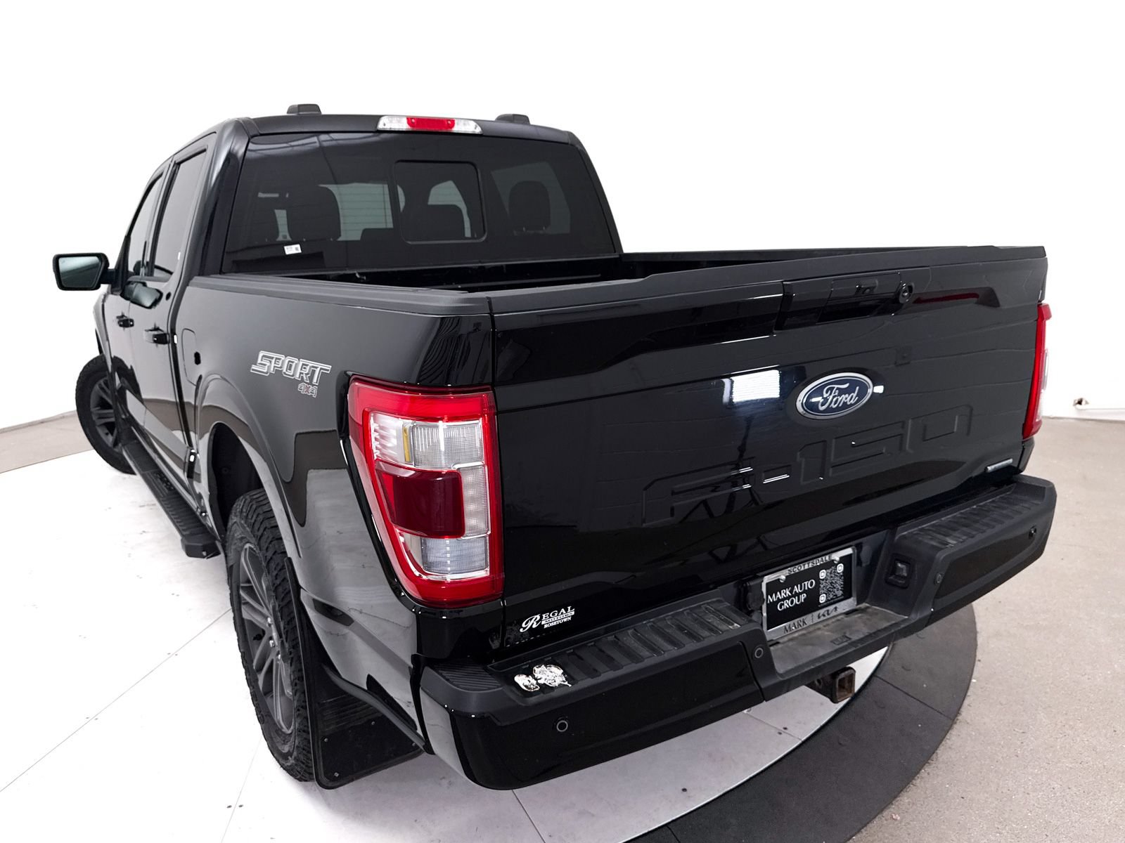Used 2021 Ford F150 Lariat w/ Equipment Group 502A High AWD/4WD image 9