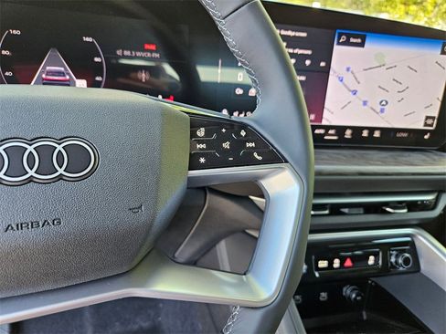 New 2025 Audi Q5 Premium image 11