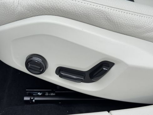 New 2026 Volvo V60 B5 Cross Country Plus w/ Protection Package Premier image 22