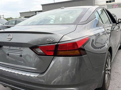 Used 2023 Nissan Altima 2.5 SV FWD image 6