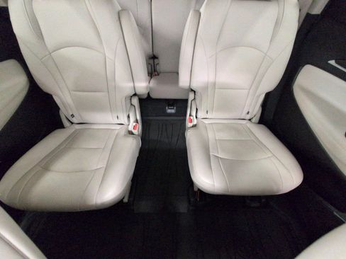 Used 2023 Buick Enclave Essence w/ Experience Buick Package AWD/4WD image 24