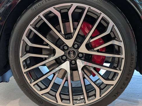 New 2026 Audi SQ8 Prestige image 4