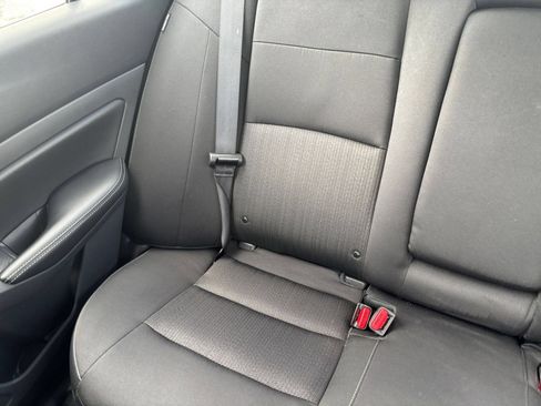Used 2025 Nissan Altima 2.5 SV FWD image 39
