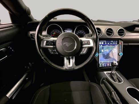 Used 2021 Ford Mustang GT RWD image 5