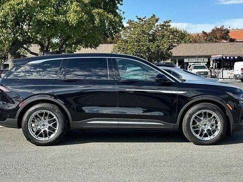 Used 2024 Lincoln Nautilus Premier w/ Equipment Group 102A image 7