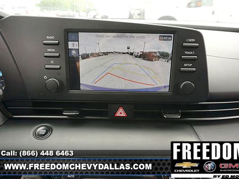 Used 2025 Hyundai Elantra Sport FWD image 16