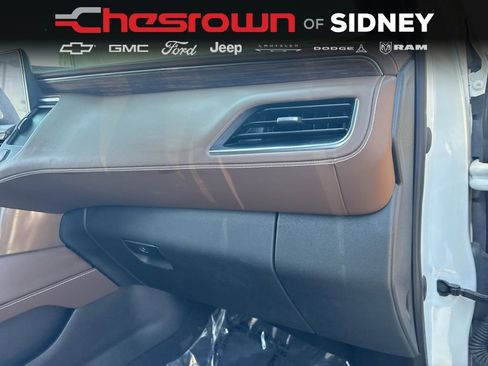 Used 2023 Chevrolet Suburban High Country AWD/4WD image 38