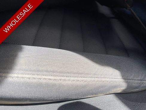 Used 2010 Dodge Challenger SE RWD image 7