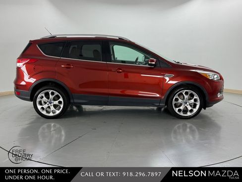 Used 2014 Ford Escape Titanium w/ Equipment Group 401A FWD image 5
