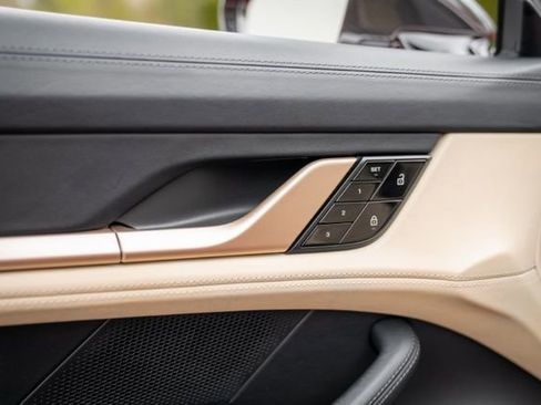 Used 2020 Porsche Taycan Turbo image 52