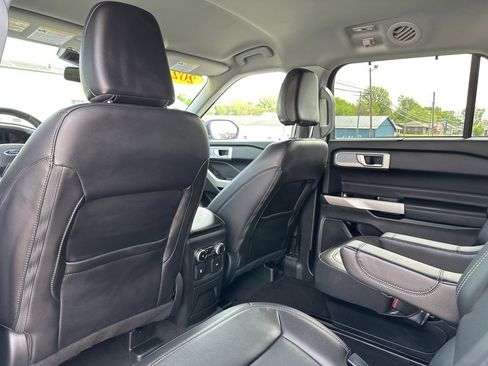 Used 2024 Ford Explorer Limited image 28