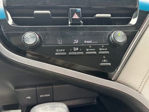 Used 2021 Toyota Camry SE FWD image 26