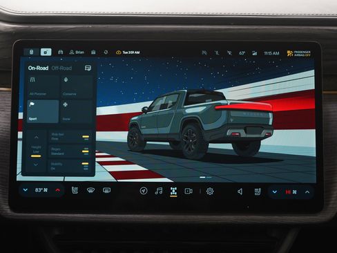 Used 2022 Rivian R1T Adventure image 16