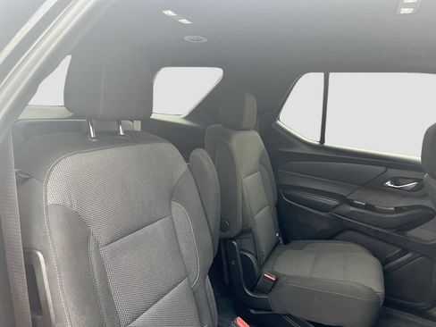 Used 2023 Chevrolet Traverse LT FWD image 27