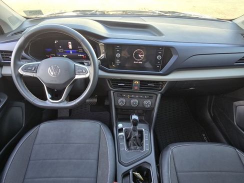 Used 2022 Volkswagen Taos SE image 16