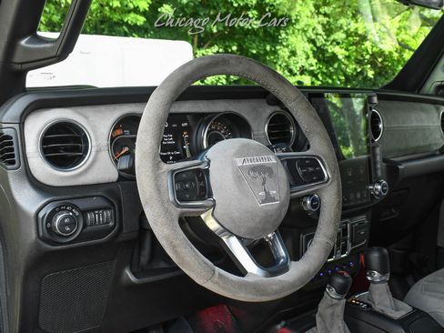 Used 2021 Jeep Gladiator Overland w/ Popular Equipment Package AWD/4WD image 8
