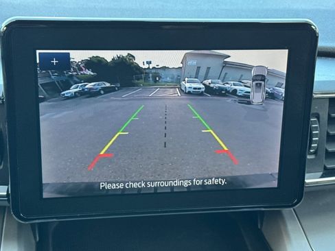 Certified 2022 Ford Explorer XLT w/ Equipment Group 202A image 20